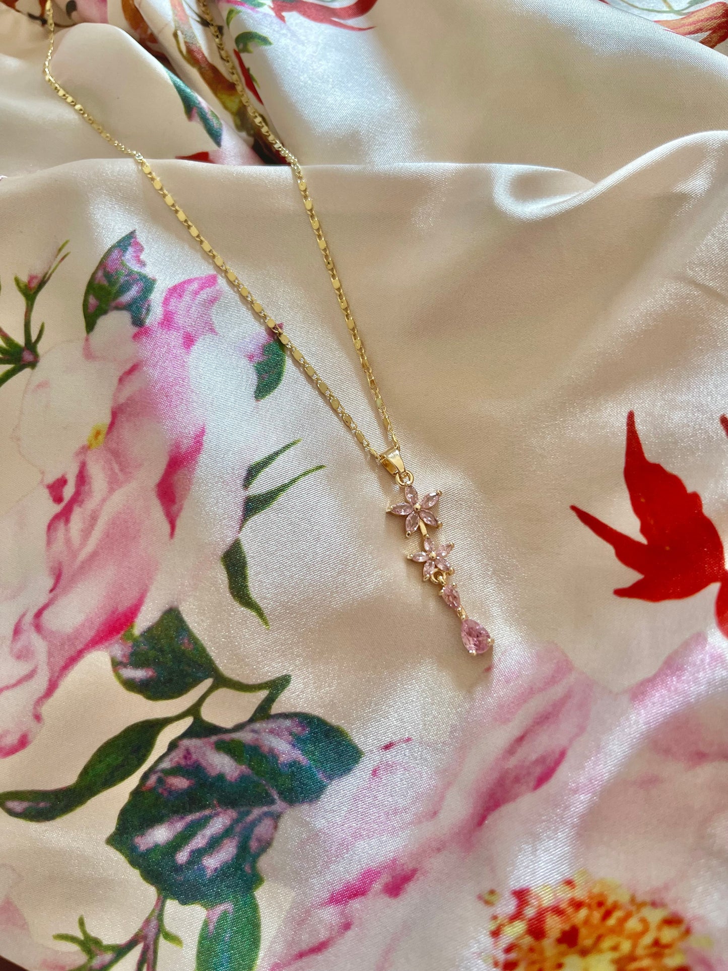 Flower Lariat Set