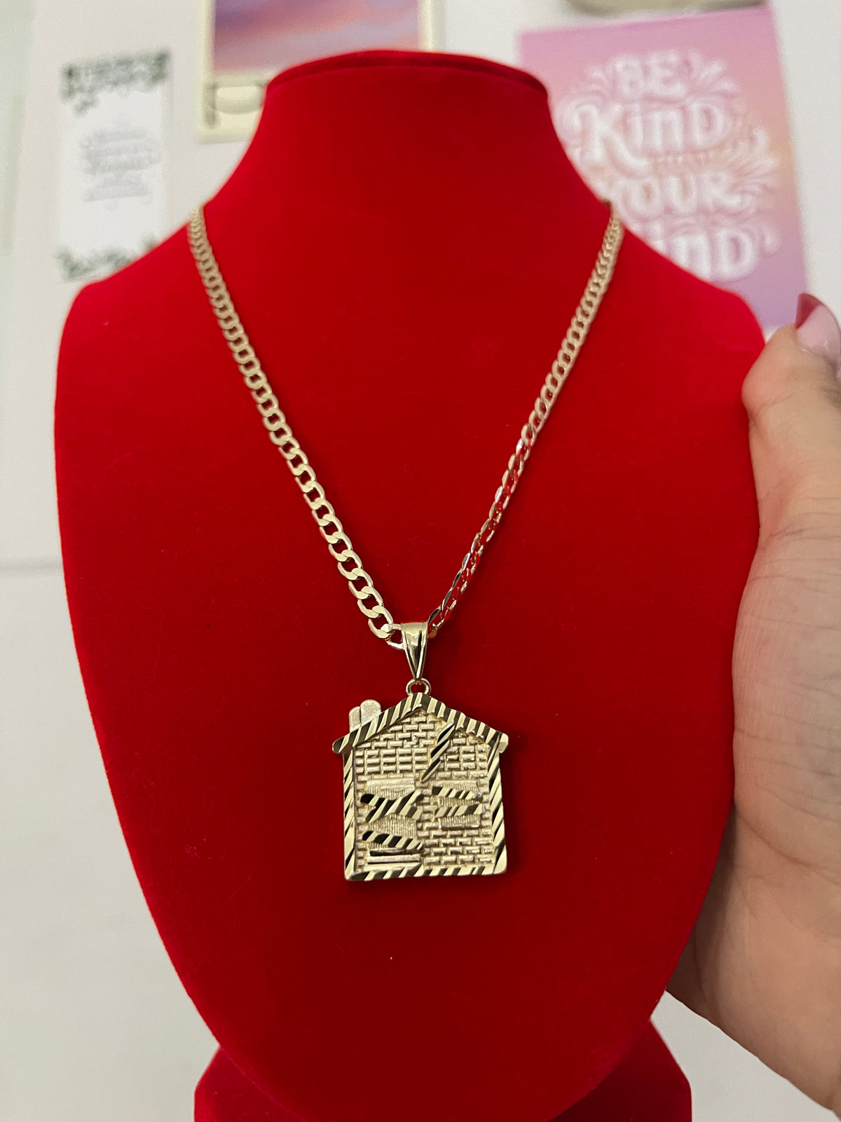 Trap Necklace
