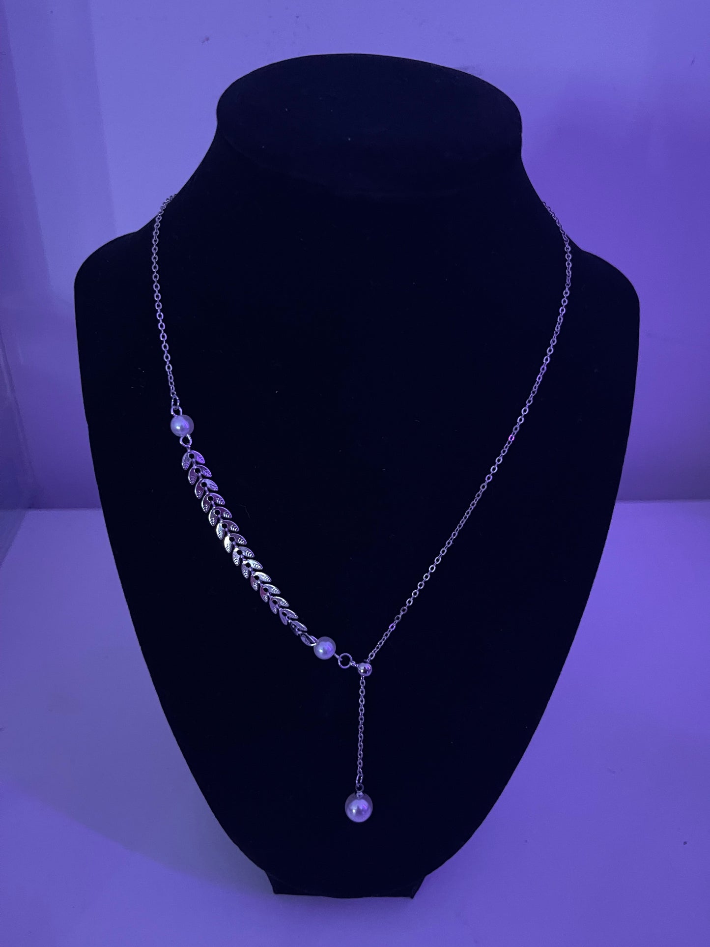 Pearl Dangling Lariat