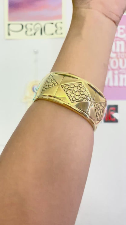 Crocodile Chunky Bangle